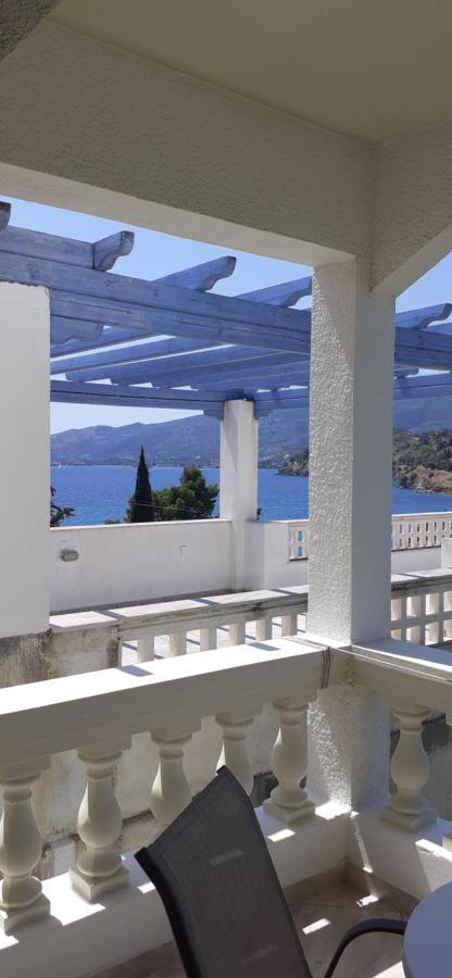 To Spiti Tis Eirinis Apartment Poros Town Exterior foto