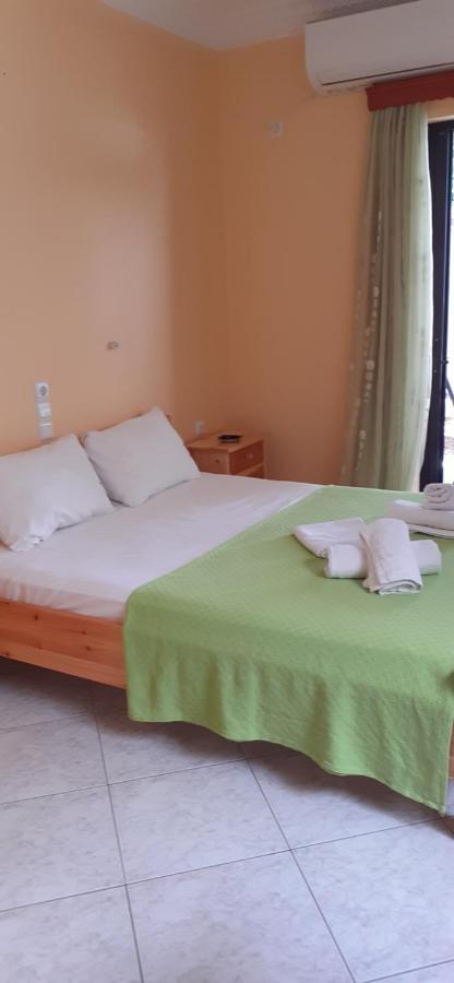 To Spiti Tis Eirinis Apartment Poros Town Exterior foto