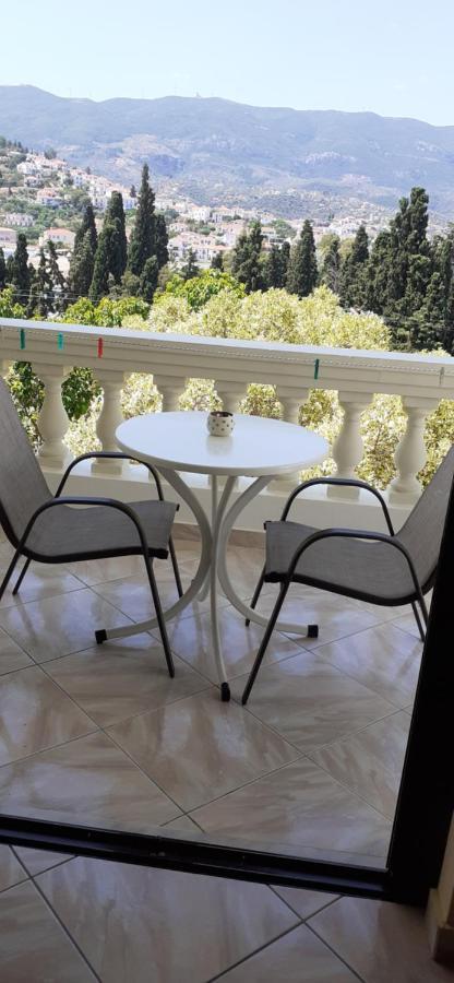 To Spiti Tis Eirinis Apartment Poros Town Exterior foto