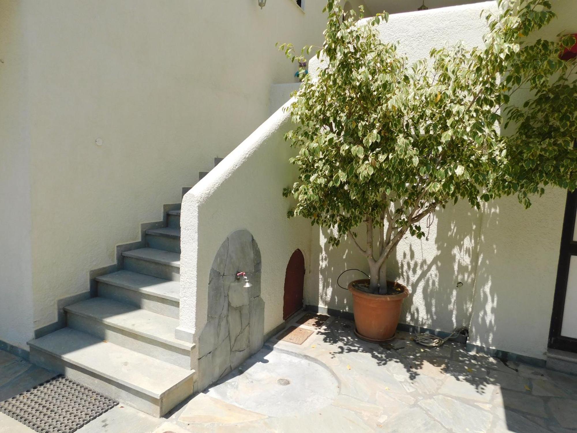 To Spiti Tis Eirinis Apartment Poros Town Exterior foto