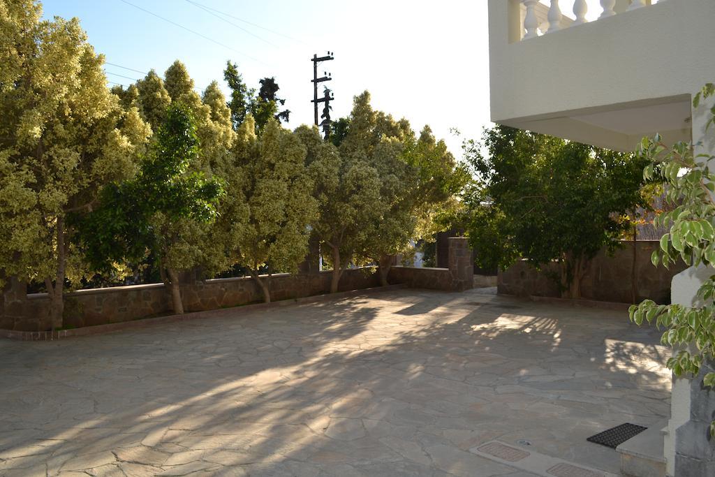 To Spiti Tis Eirinis Apartment Poros Town Exterior foto