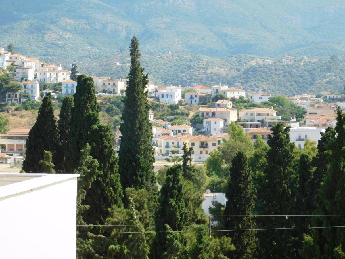 To Spiti Tis Eirinis Apartment Poros Town Exterior foto